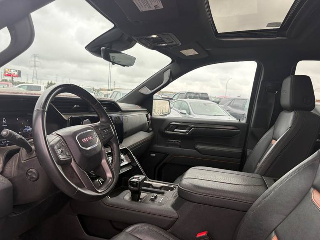 2024 GMC Sierra 1500 4WD Crew Cab 147 AT4 White Sherwood Park - photo #5