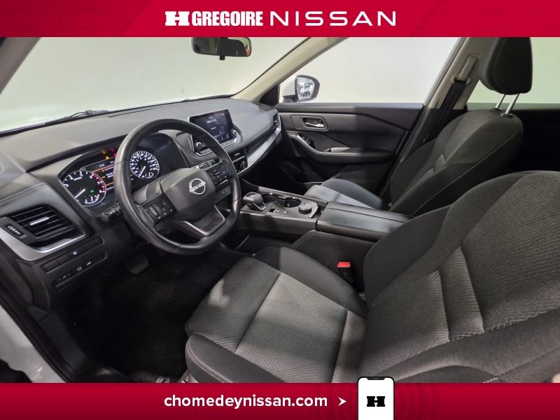 2025 Nissan Rogue White Laval - photo #16