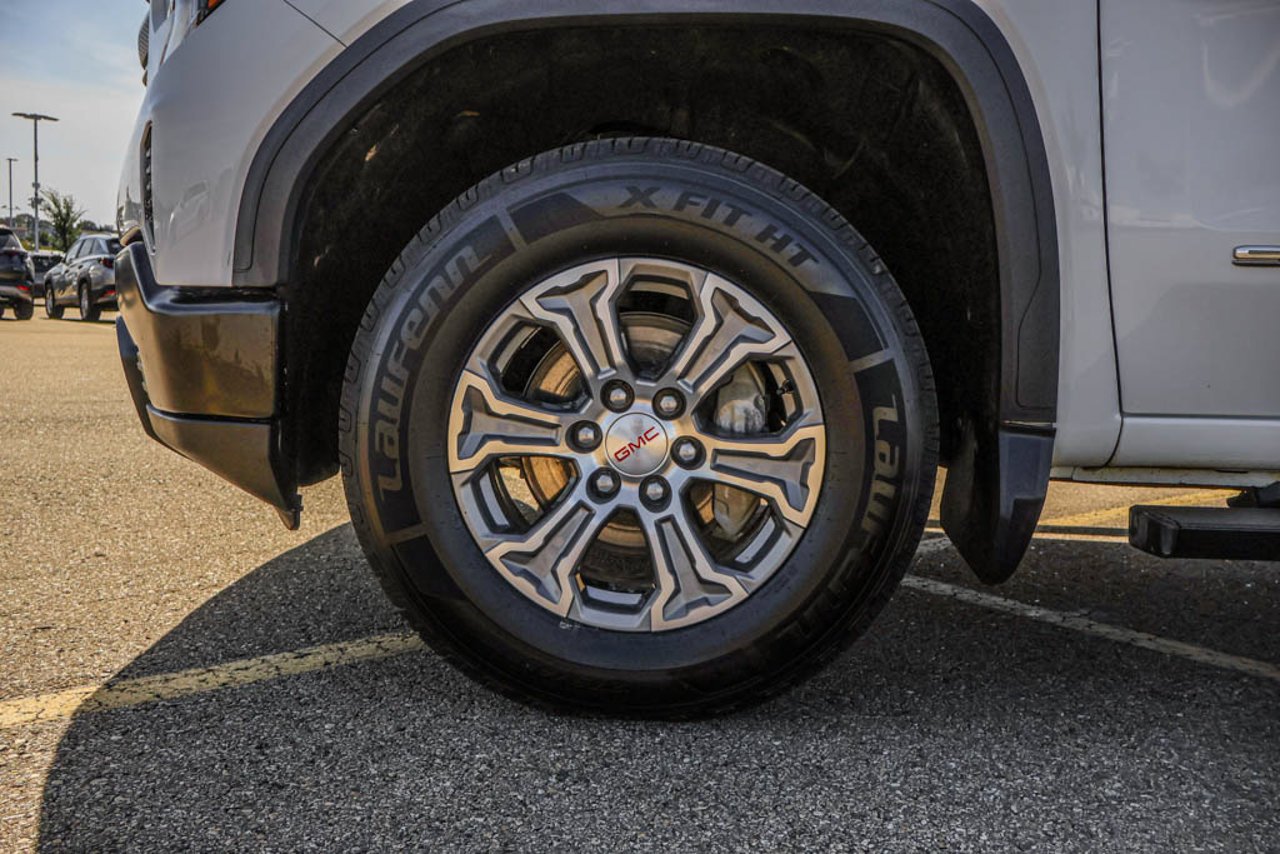 2024 GMC Sierra 1500 4WD Crew Cab 147 Pro White Sherwood Park - photo #12