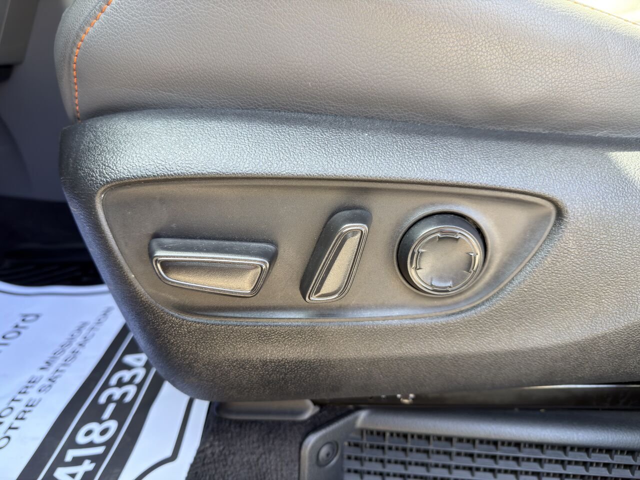 2022 Toyota Sienna Red Thetford Mines - photo #16