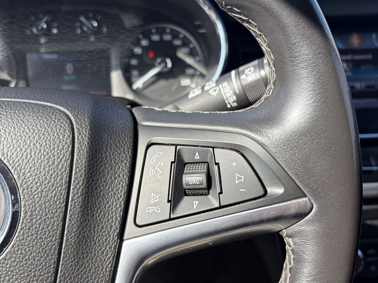 BUICK ENCORE PREFERRED Privilégiée 4 portes TI 2019 Gatineau - photo #5