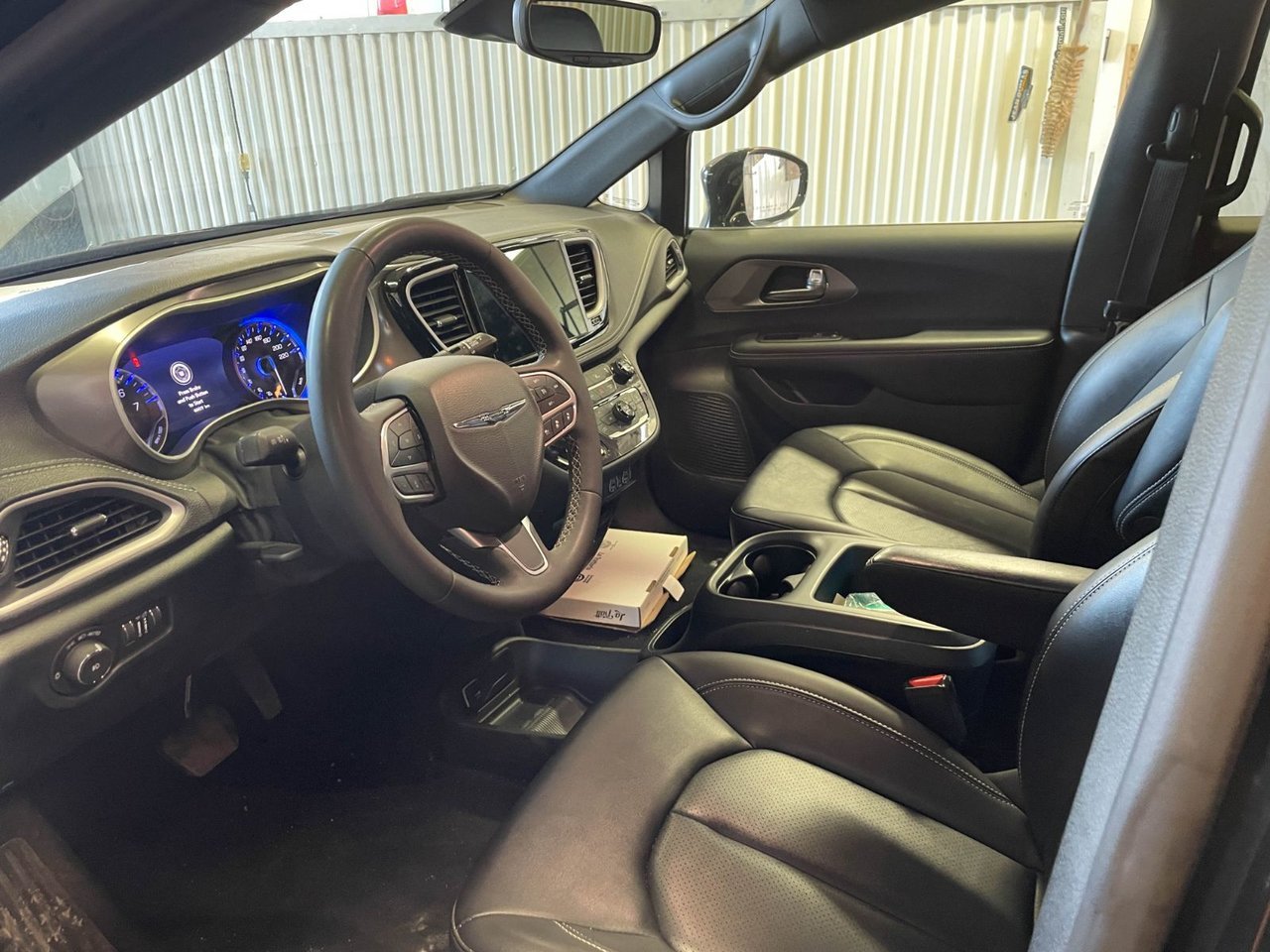 2025 Chrysler Pacifica SELECT *SIÈGES CHAUF* HAYON ELECT CARPLAY REG ADAP Black Saint-Jérôme - photo #2
