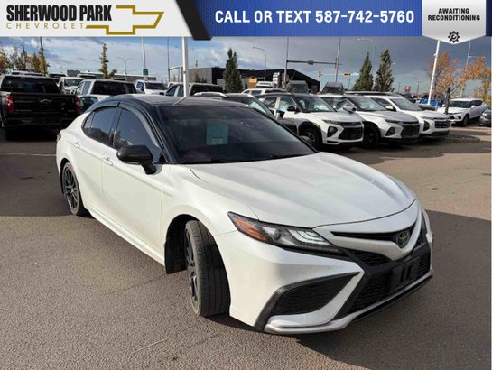 2021 Toyota Camry XSE 2.5L | Sunroof Wind Chill w/Black Roof