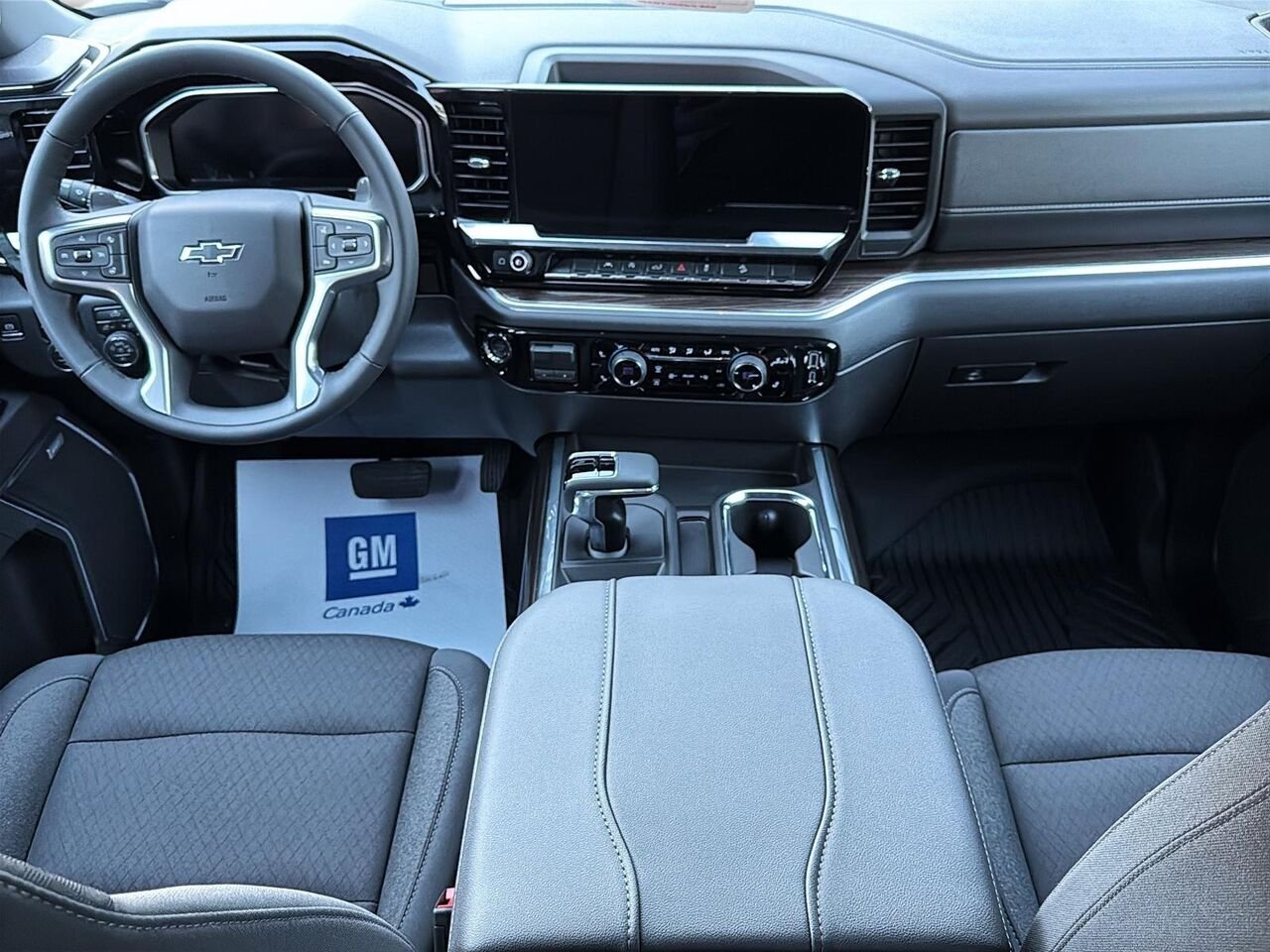 CHEVROLET Silverado 1500 LT TRAIL BOSS 2026 BLANC SOMMET Saint-Hyacinthe - photo #8