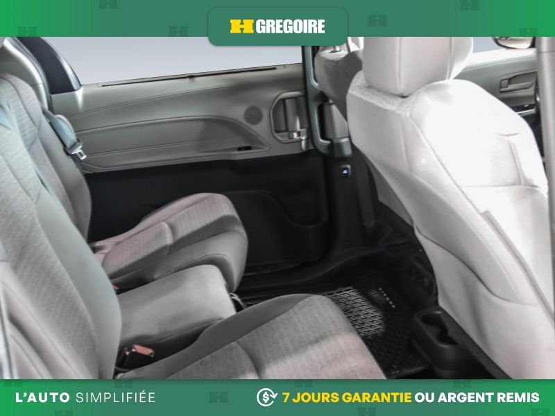 2023 Toyota Sienna Black Blainville - photo #29