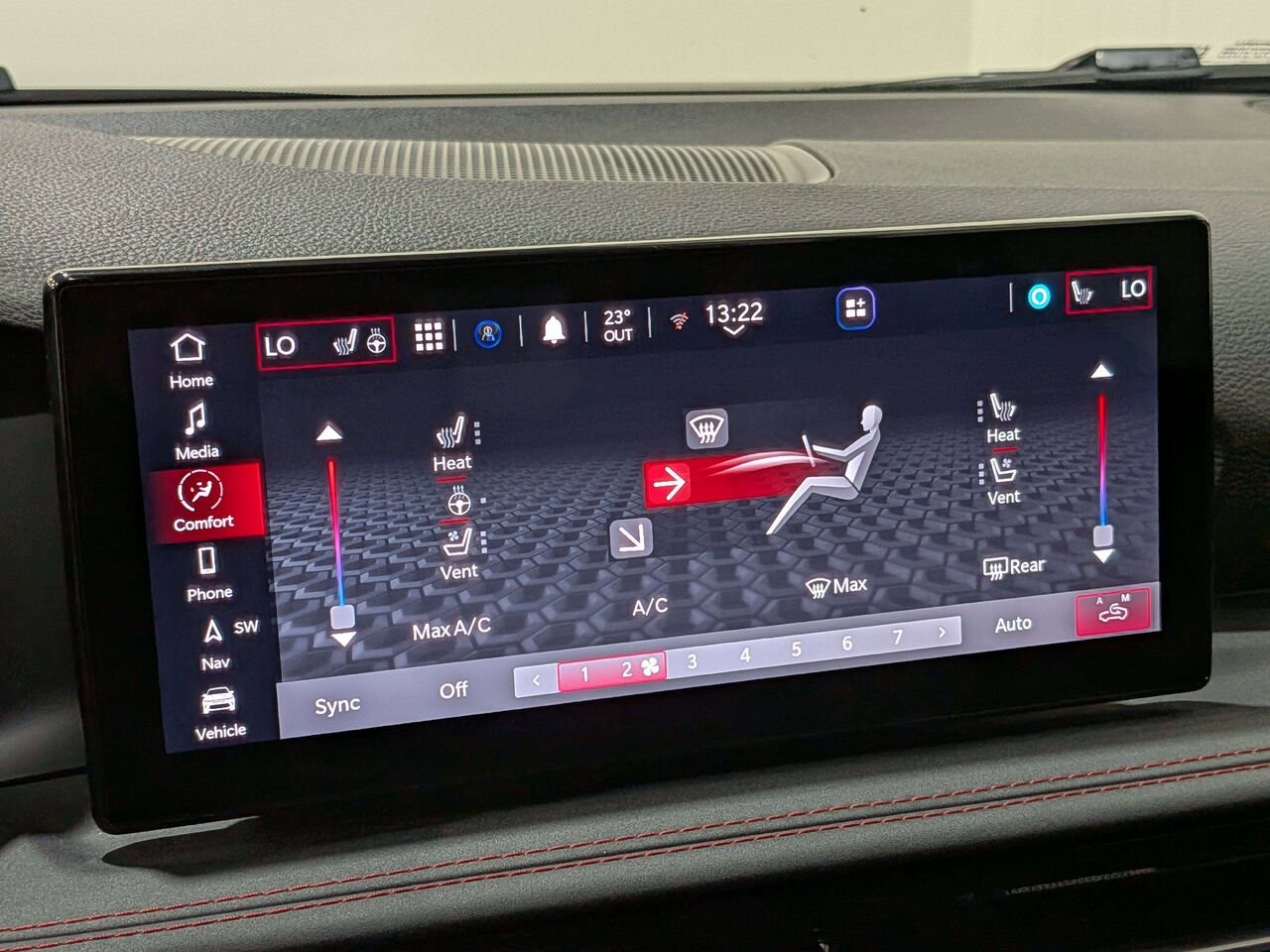 2024 Dodge Hornet R/T Plus PHEV EAWD *Ltd Avail* Black Val-David - photo #21