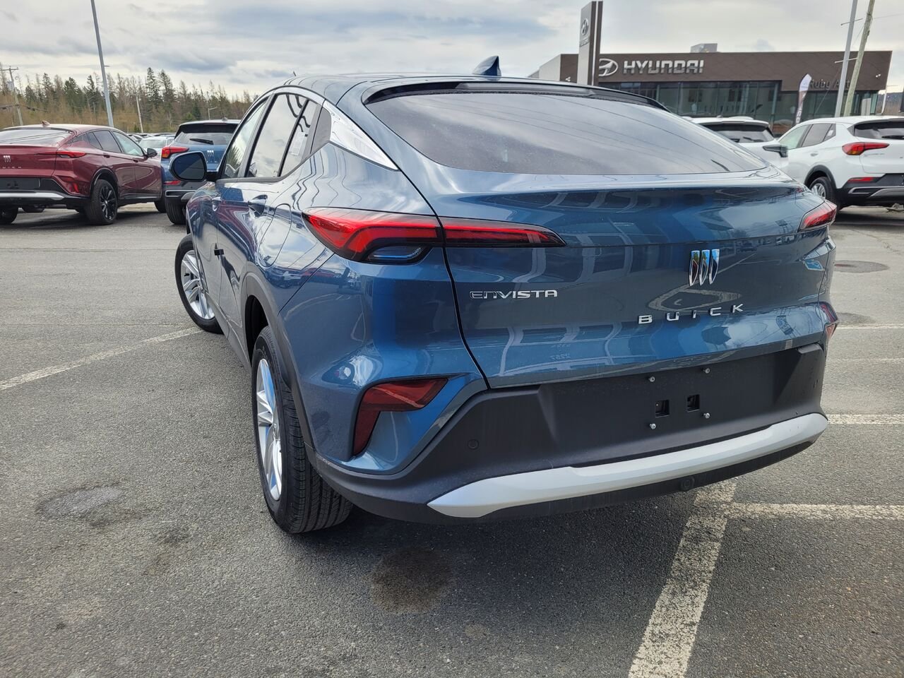 Buick Envista Privilégiée 4 portes TA 2026 Bleu océan métallisé Thetford Mines - photo #3