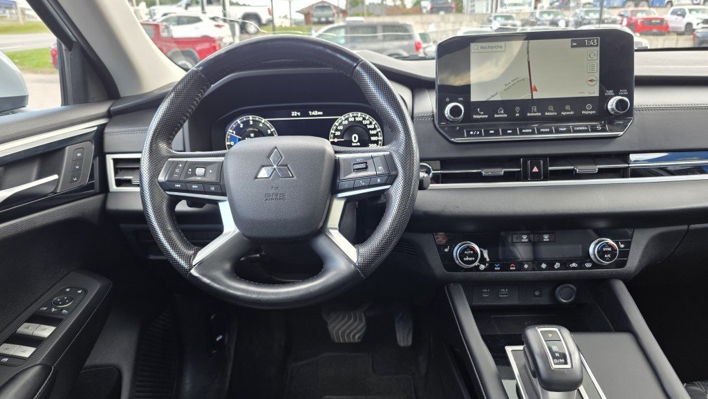 Mitsubishi OUTLANDER SE S-AWC 2022 Blanc Mont-Laurier - photo #23