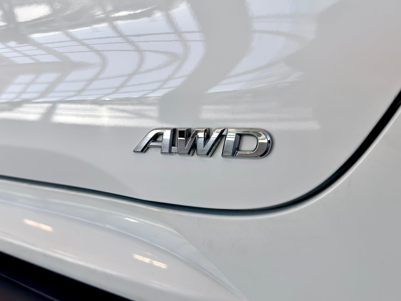 2023 Toyota Corolla LE White Notre-Dame-des-Prairies - photo #6