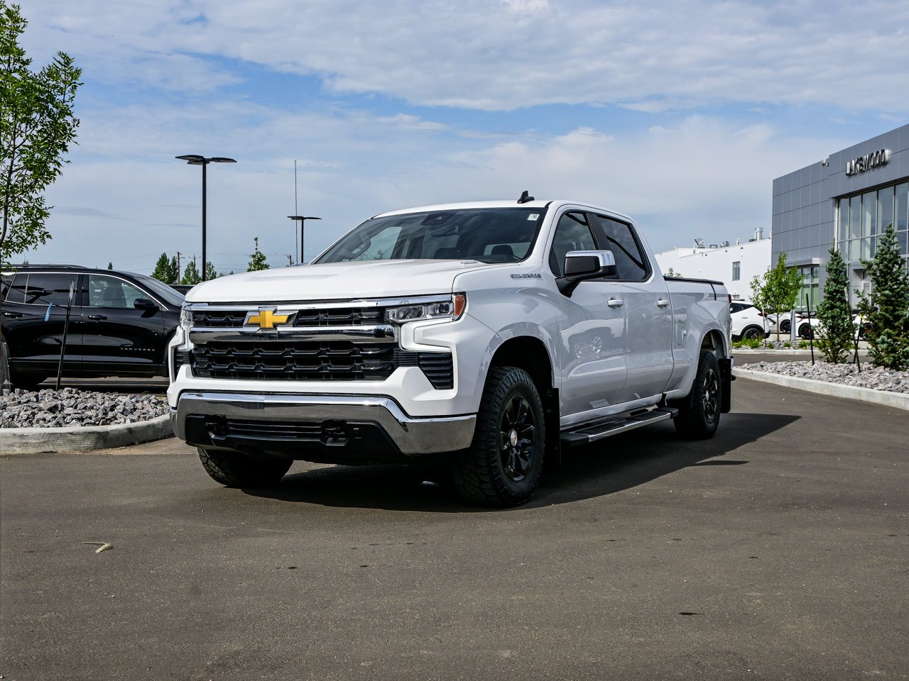 2024 Chevrolet Silverado 1500 4WD Crew Cab 147 LT White Sherwood Park - photo #3