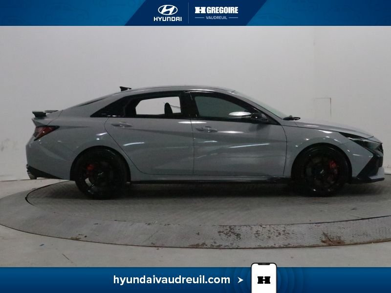 Hyundai Elantra YP225 | Manual 2023 Gris Laval - photo #12