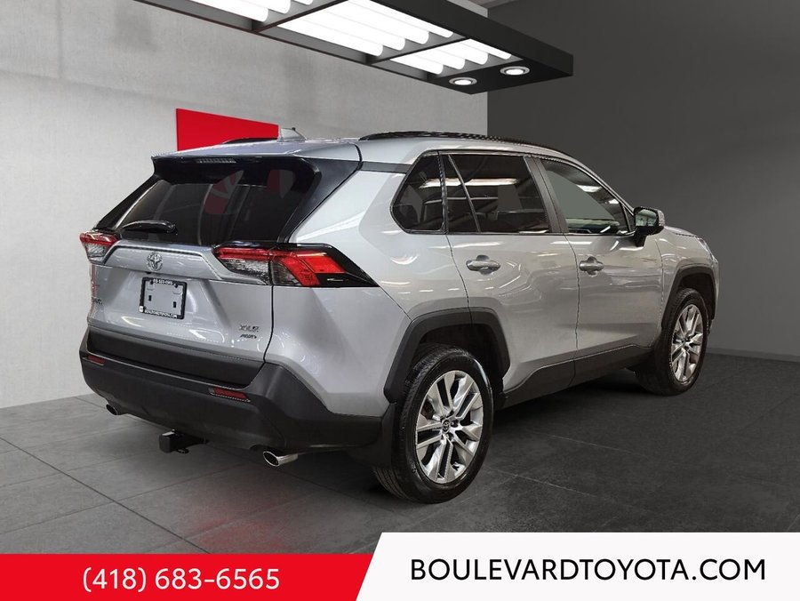Toyota RAV4 XLE, AWD, GROUPE PREMIUM 2022 Gris