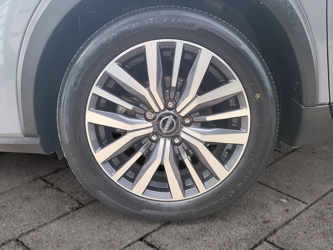 2024 Nissan Kicks SV TA Grey Québec - photo #6
