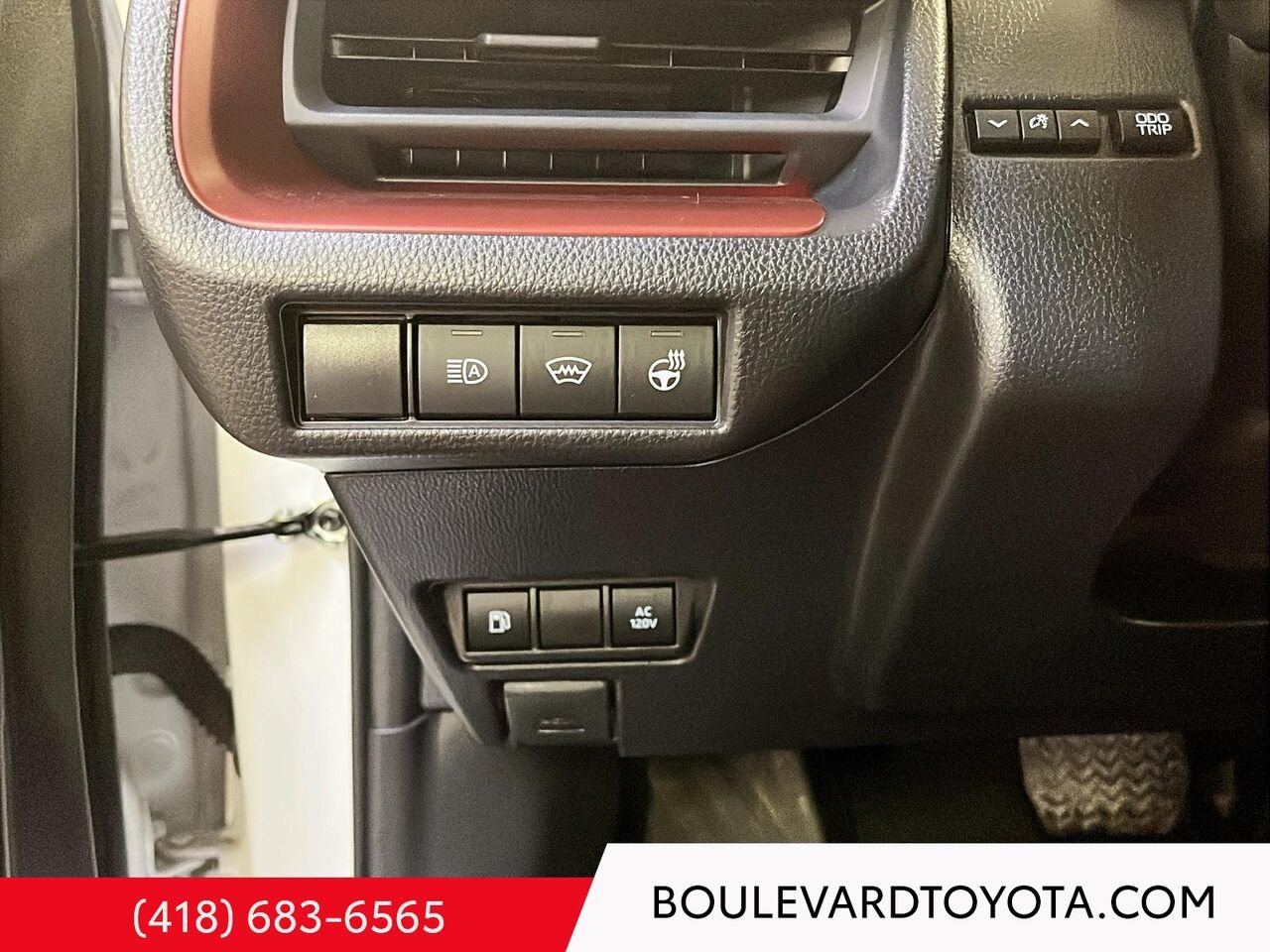 2025 Toyota Prius hybride branchable 99682A-100 | XSE Wind Chill Pearl Québec - photo #12