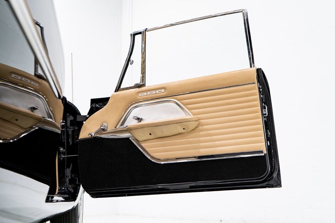 Chrysler 300C 1 of 474 convertibles produced **PRICE IN USD** 1957 Noir Montréal - photo #57