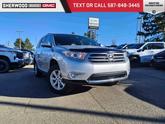 2012 Toyota Highlander V6 4WD | 7 Passenger Seating Grey