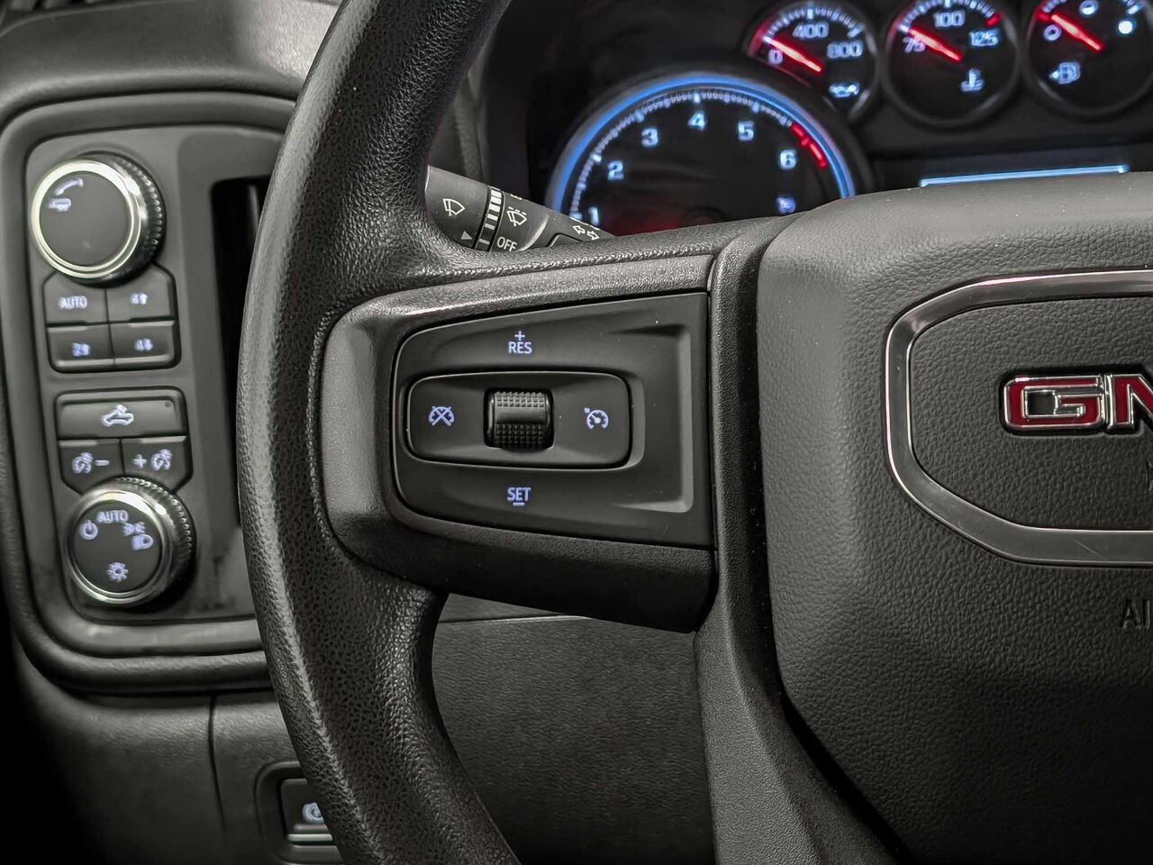 2021 GMC SIERRA 1500 CAISSE STANDARD DE 6 PIEDS 6 X31 4x4 Moteur V8 5.3L 6 Places Other Sherbrooke - photo #17