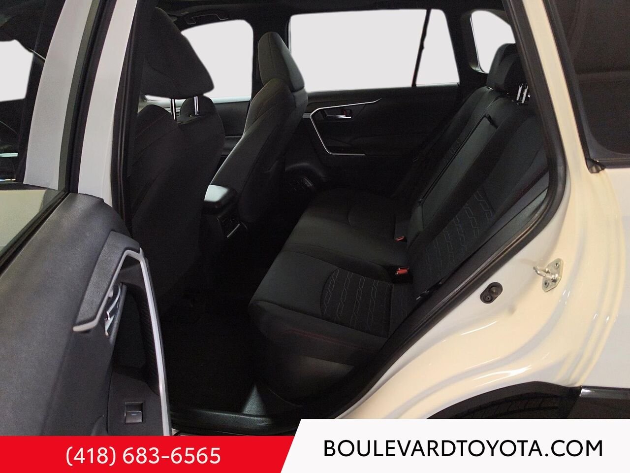 2023 Toyota RAV4 Prime 99905A-72 | PRIME, SE, AWD White Québec - photo #18