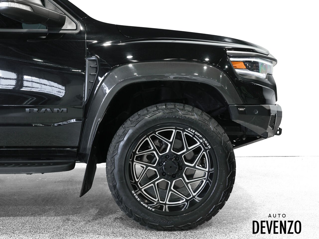 2021 Ram 1500 Black Saint-Eustache - photo #6