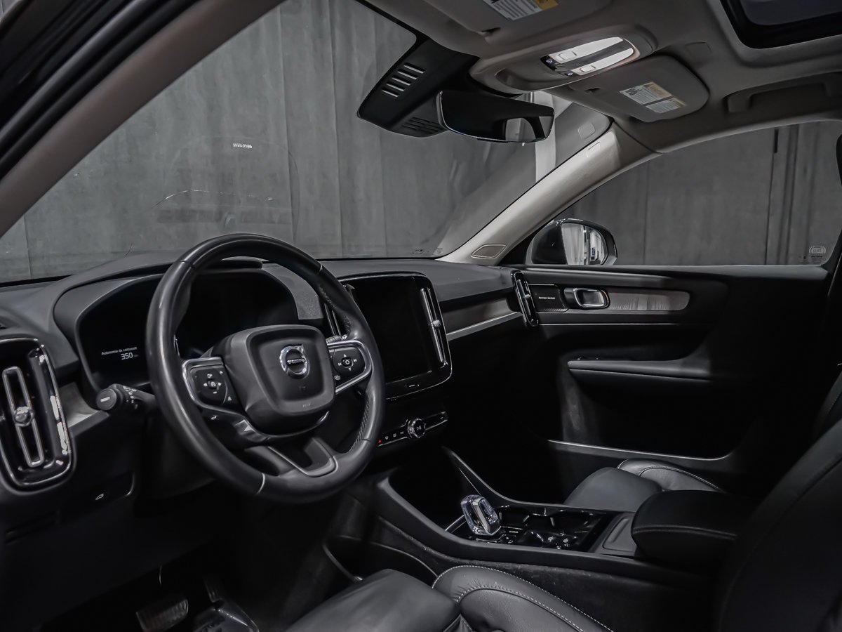 Volvo XC40 B5 PLUS BRIGHT 2023 Noir Montréal - photo #5