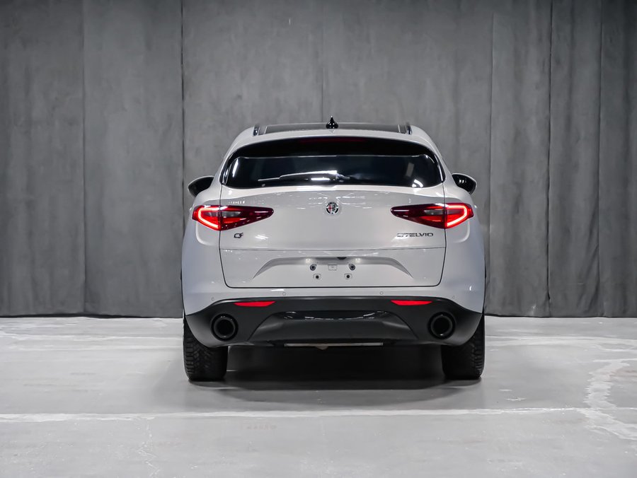 Alfa Romeo Stelvio Sprint 2023 Gris