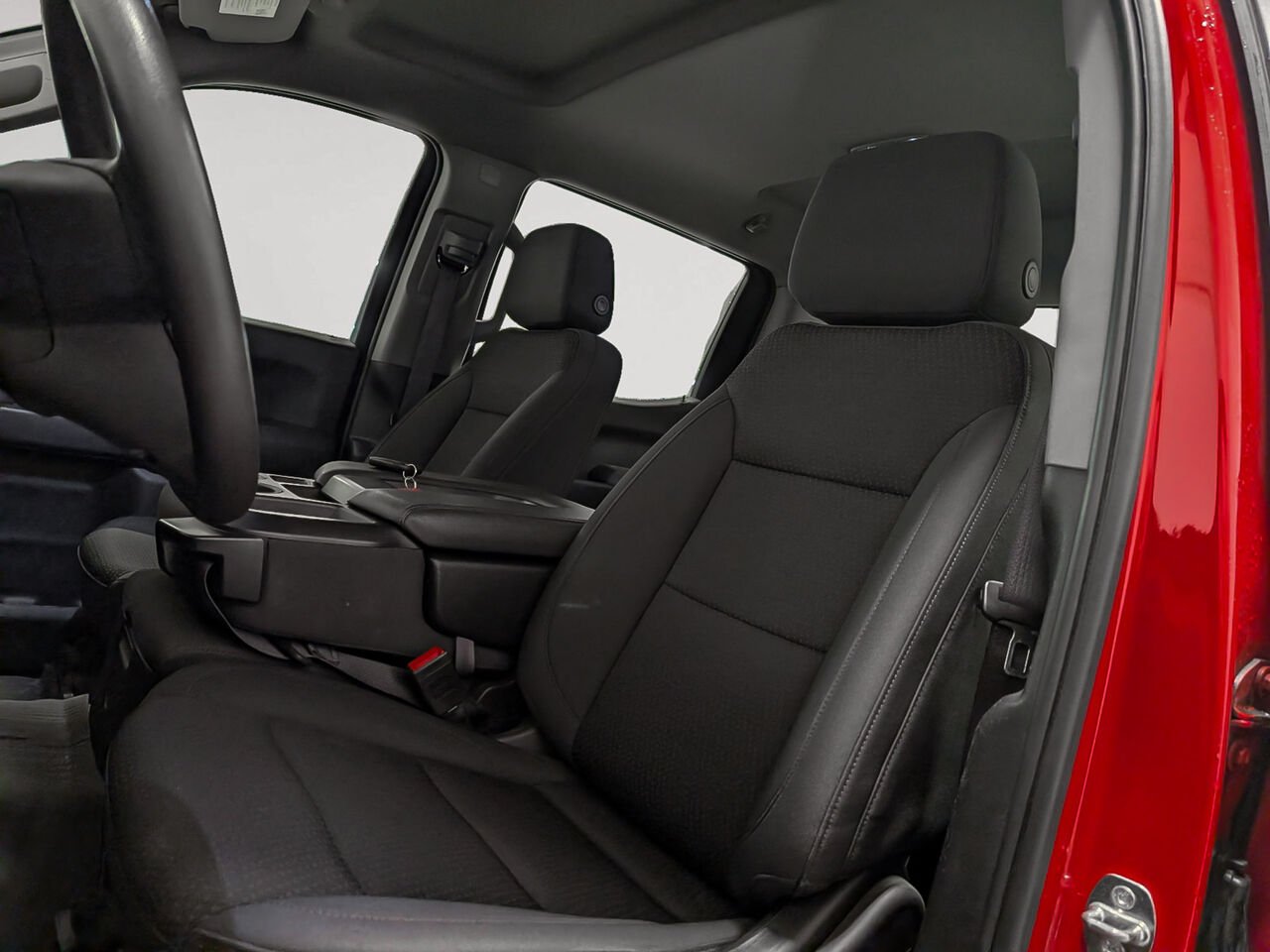 GMC Sierra 1500 Pro 4WD Crew Cab 6 Places 2023 Rouge Sherbrooke - photo #6