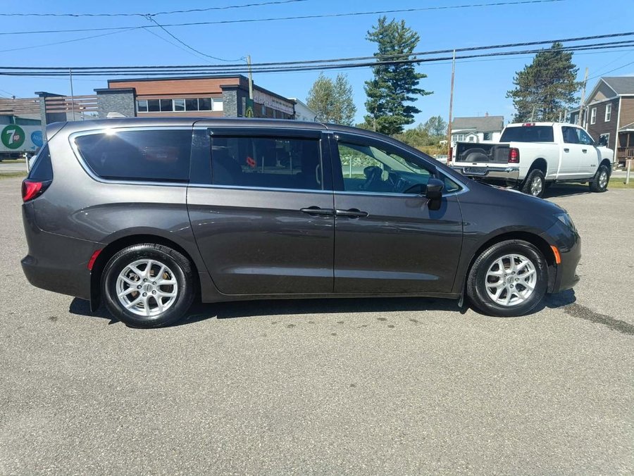 Chrysler Grand Caravan 2022 2022 Gris