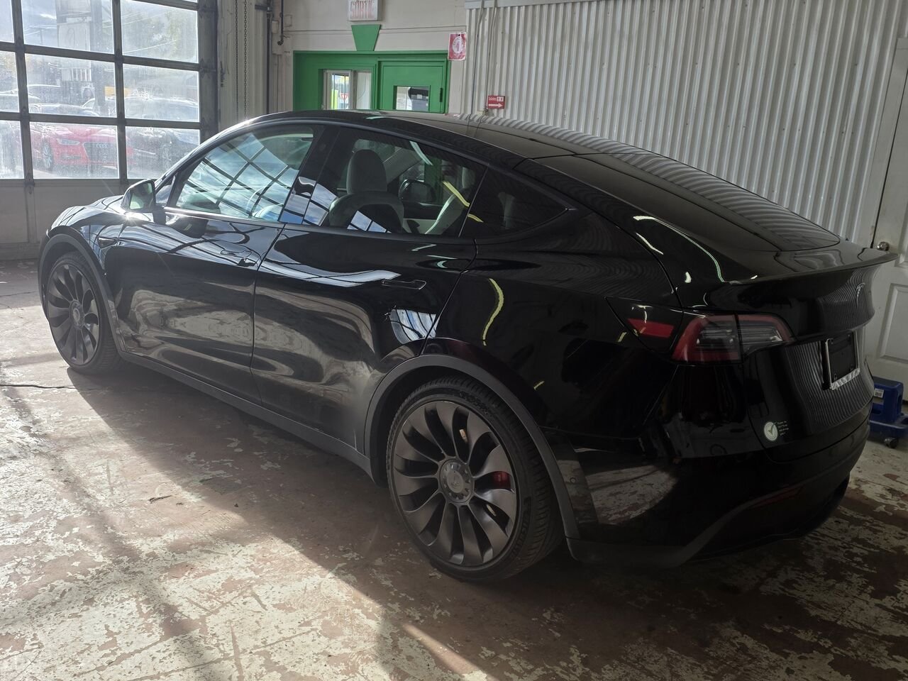 Tesla Model Y 2021 Noir Longueuil, - photo #2
