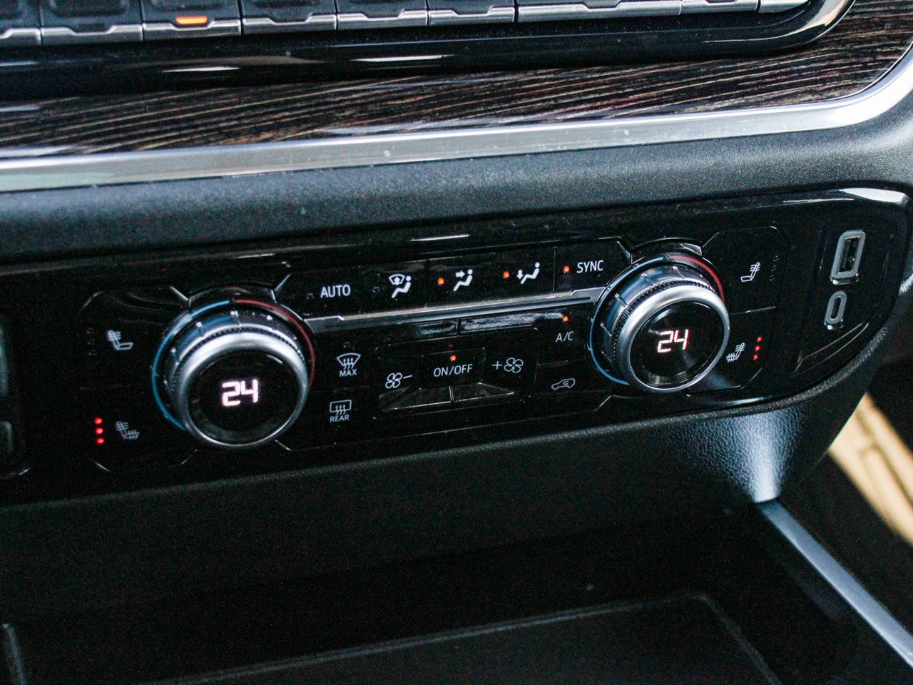 2024 GMC Sierra 1500 4WD Crew Cab 147 Elevation Grey Sherwood Park - photo #25