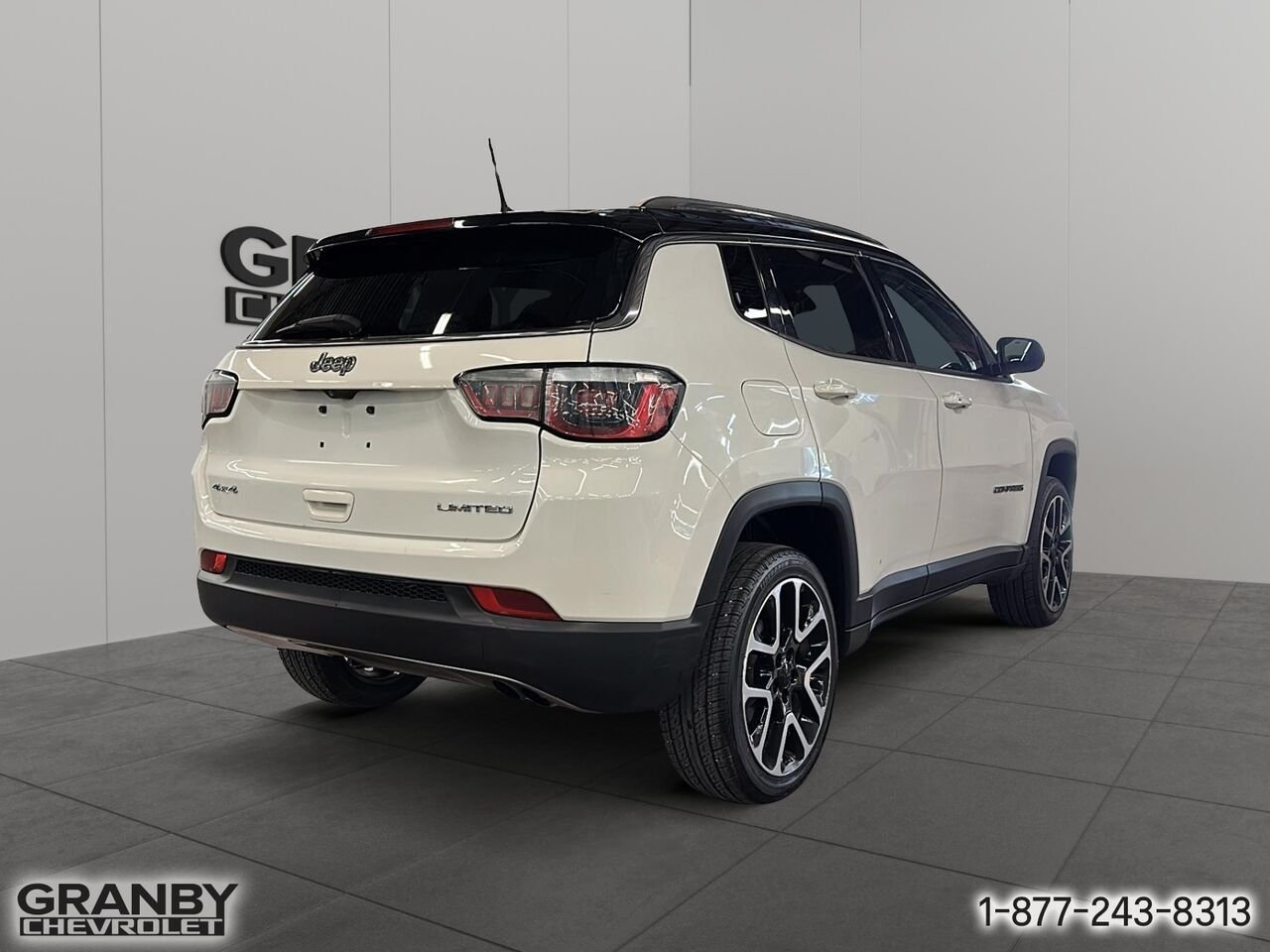 Jeep Compass Limited | 25-0882A 2017 Blanc Granby - photo #4