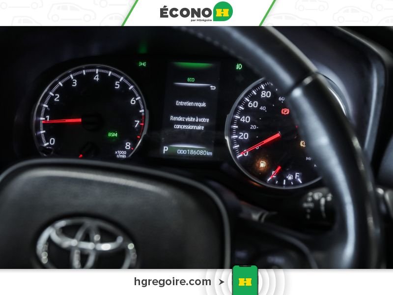 2019 Toyota Rav 4 White Laval - photo #15