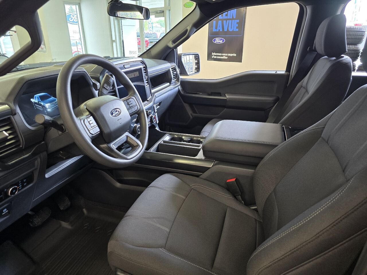 Ford F-150 STX CABINE SUPERCREW 4RM CAISSE DE 5,5 PI 2026 Noir agate métallisé Châteauguay - photo #5