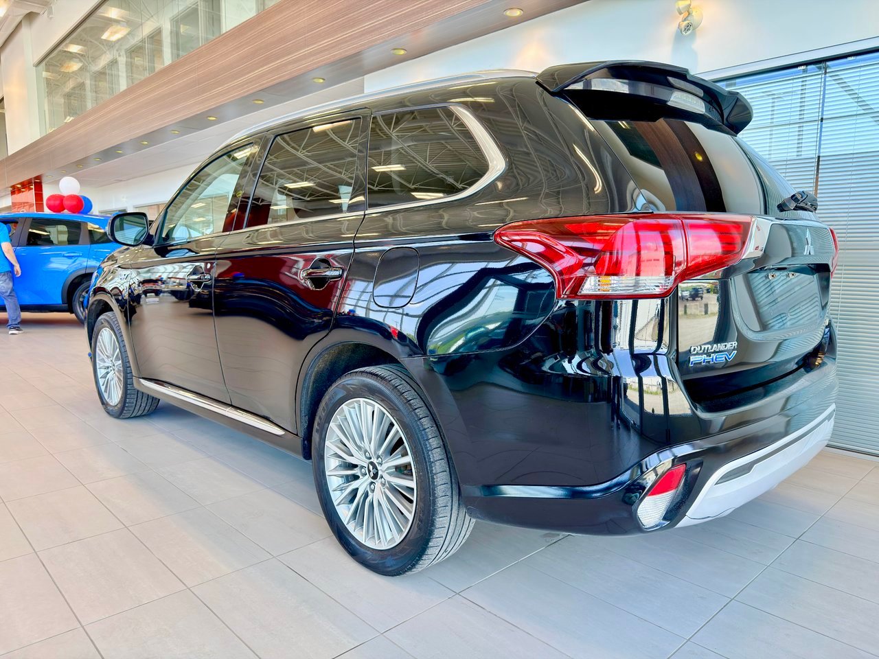 Mitsubishi Outlander PHEV 2020 Noir Notre-Dame-des-Prairies - photo #9