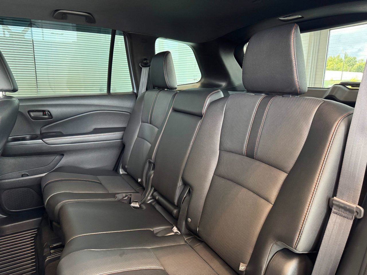 Honda Passport 2023 Gris Notre-Dame-des-Prairies - photo #15