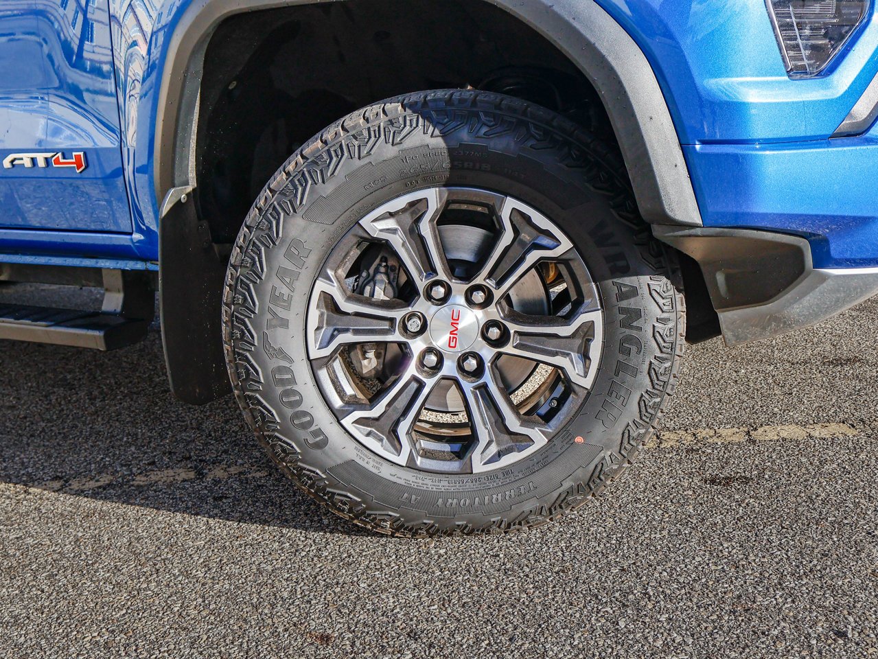 2024 GMC Canyon 4WD Crew Cab AT4 Blue Sherwood Park - photo #3
