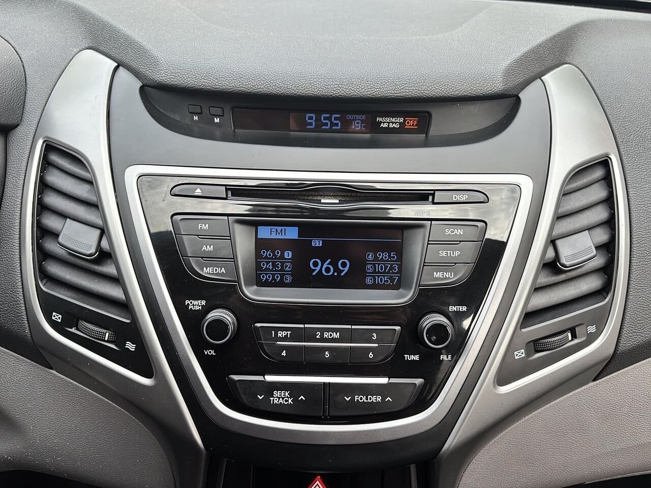 2015 HYUNDAI ELANTRA BASE Grey Saint-Hyacinthe - photo #11