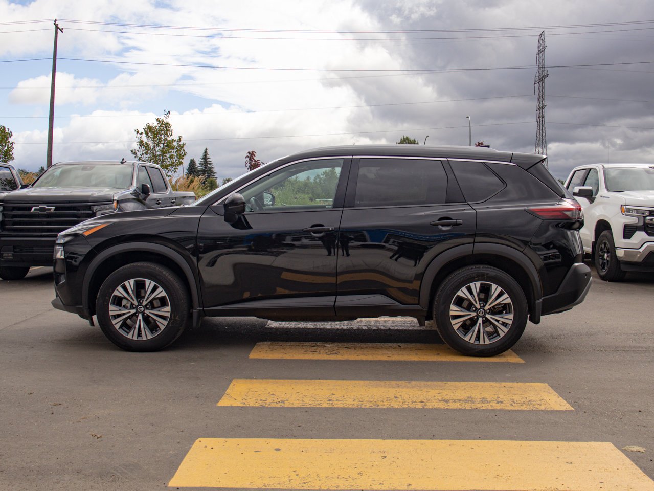 2021 Nissan Rogue AWD SV Black Sherwood Park - photo #6