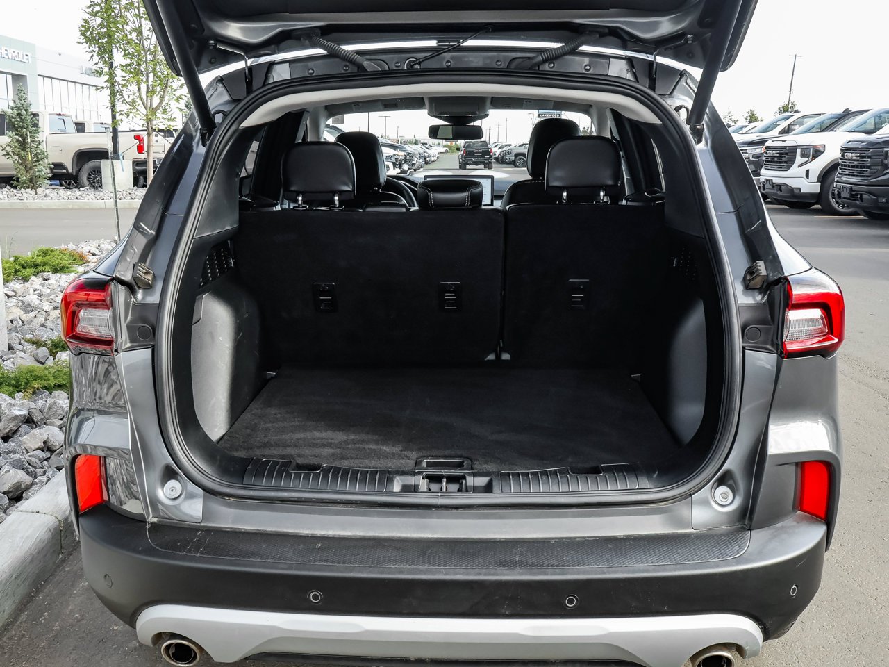 2025 Ford Escape Platinum AWD Grey Sherwood Park - photo #8