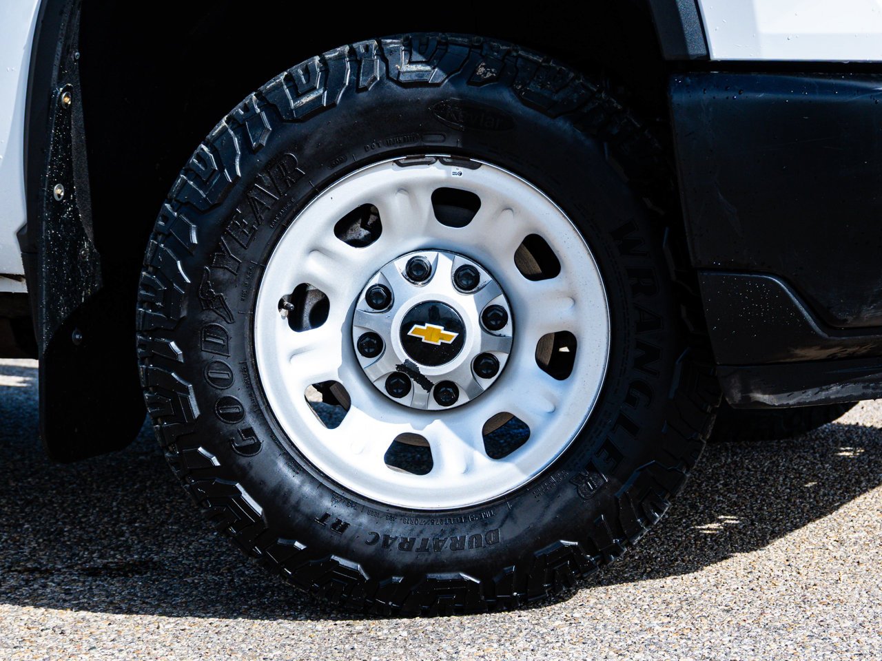 2024 Chevrolet Silverado 3500HD 4WD Crew Cab 159 Work Truck White Sherwood Park - photo #4