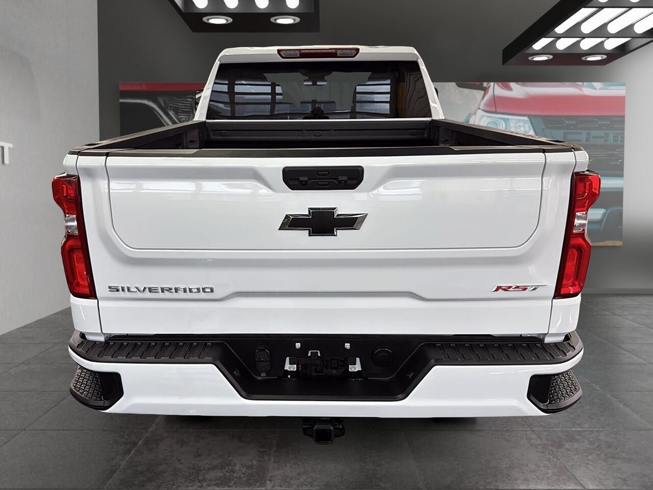 CHEVROLET Silverado 1500 RST 2026 BLANC SOMMET Saint-Hyacinthe - photo #2