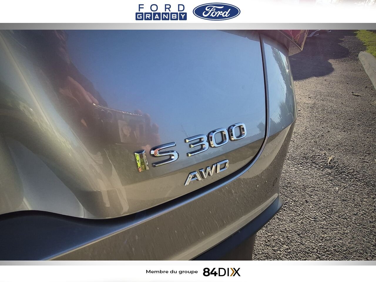 Lexus IS 2023 Argent Granby - photo #11