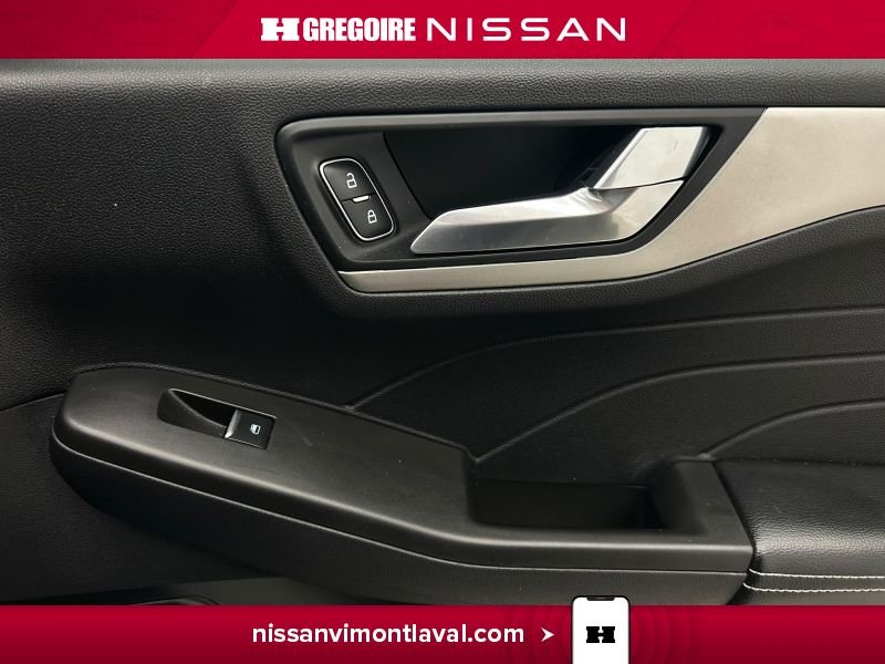 2021 Ford Escape Blue Laval - photo #13