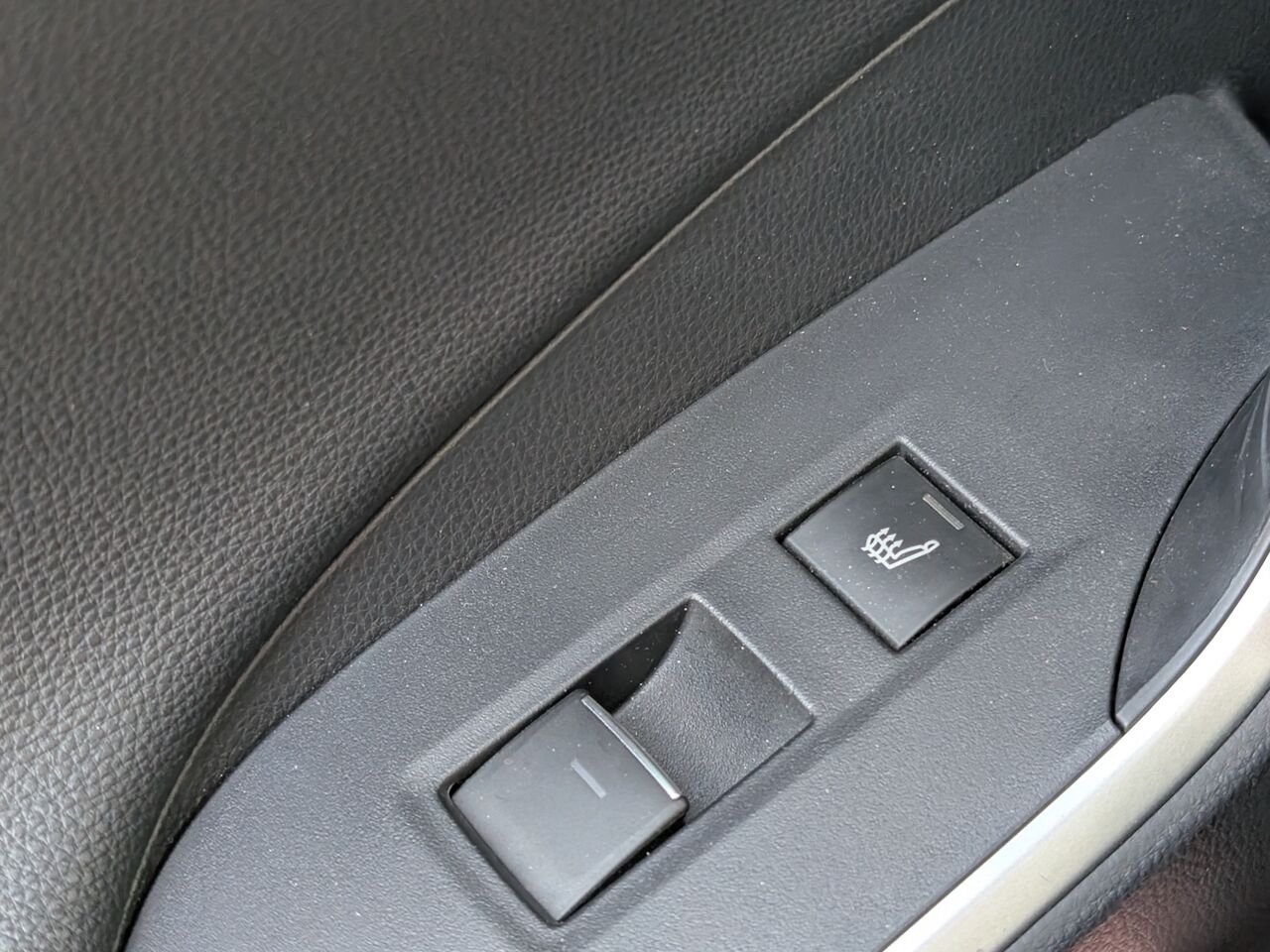 Toyota RAV4 Prime XSE PRIME GR. TECHNO/SIÈGES CHAUFFANTS/TOIT OUVRANT/VOLANT CHAUFFANT/AC BIZONE 2022 Argent Sherbrooke - photo #16