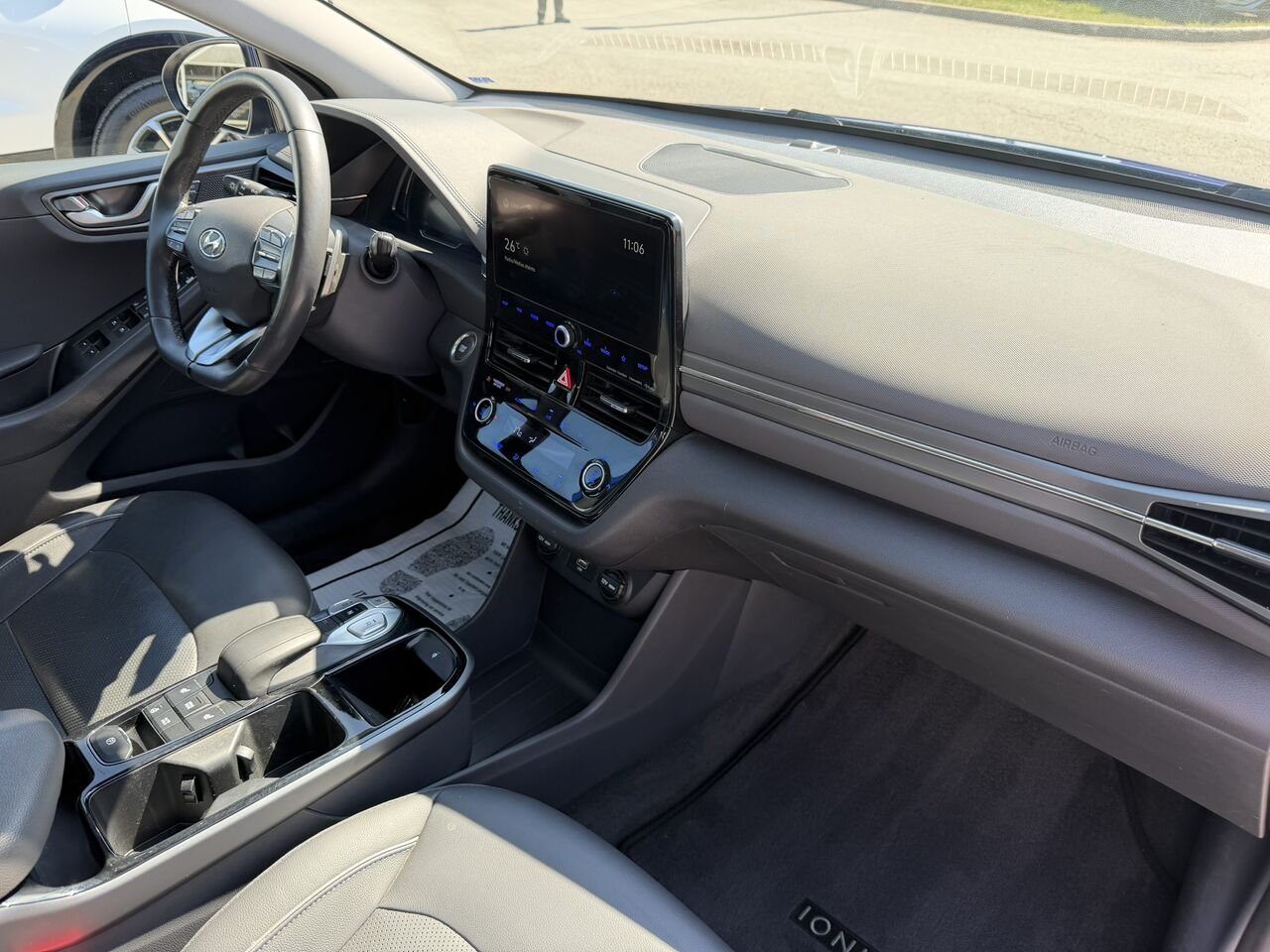 2021 Hyundai Ioniq Electric Ultimate Blue Laval - photo #19