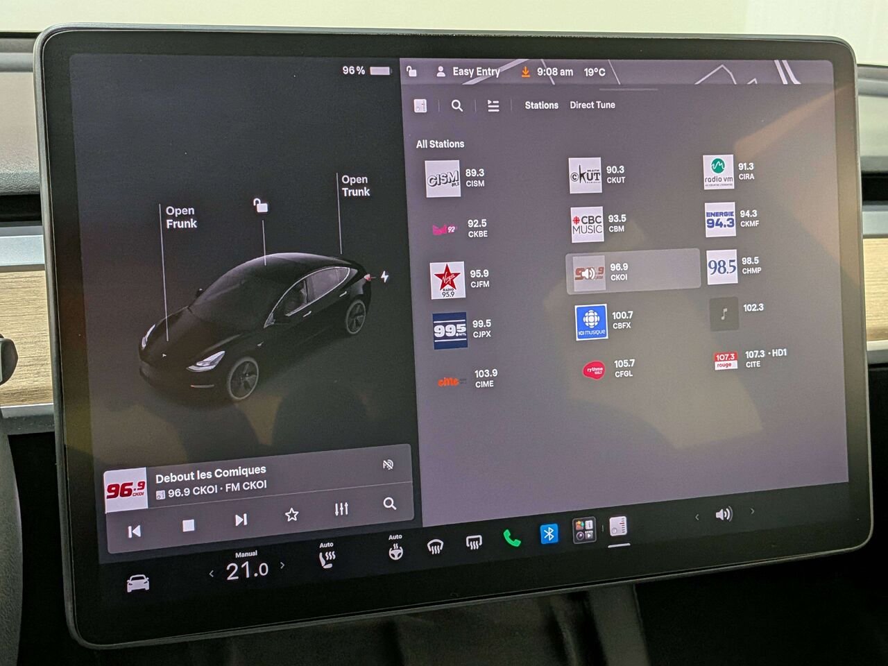2022 Tesla Model 3 Standard Range RWD *Ltd Avail* Black Val-David - photo #25