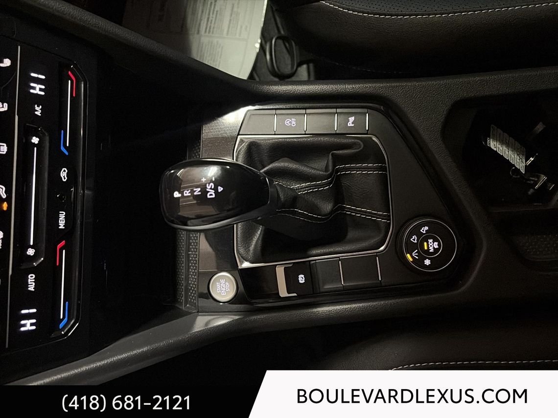 2025 Volkswagen Taos Silver Quebec - photo #39