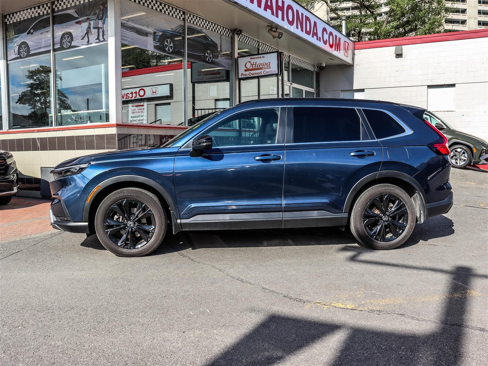 2023 Honda CR-V Hybrid Touring Ottawa & Gatineau - photo #4