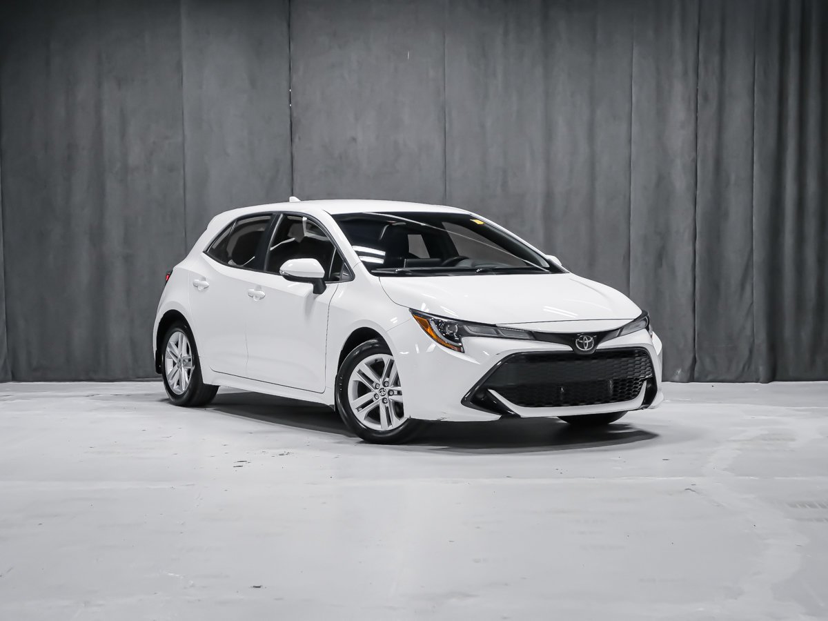 2022 Toyota Corolla Hatchback White Montreal - photo #1
