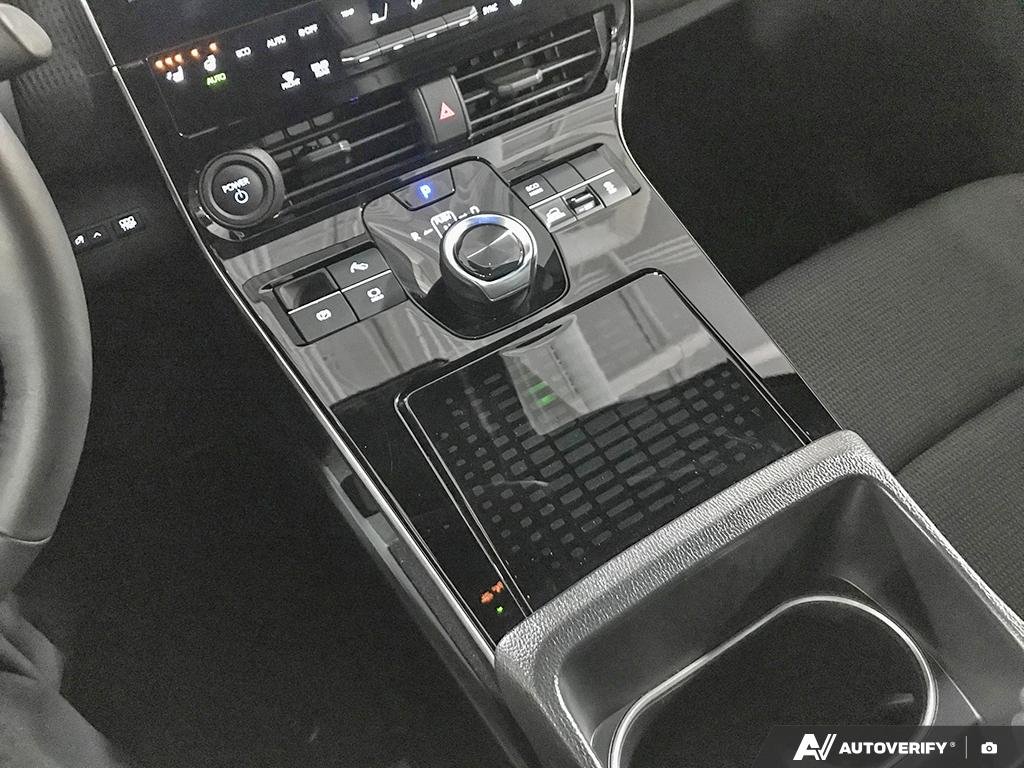 2025 Toyota bZ4X S2501170 | XLE Wind Chill Pearl with Black Roof Edmonton - photo #16