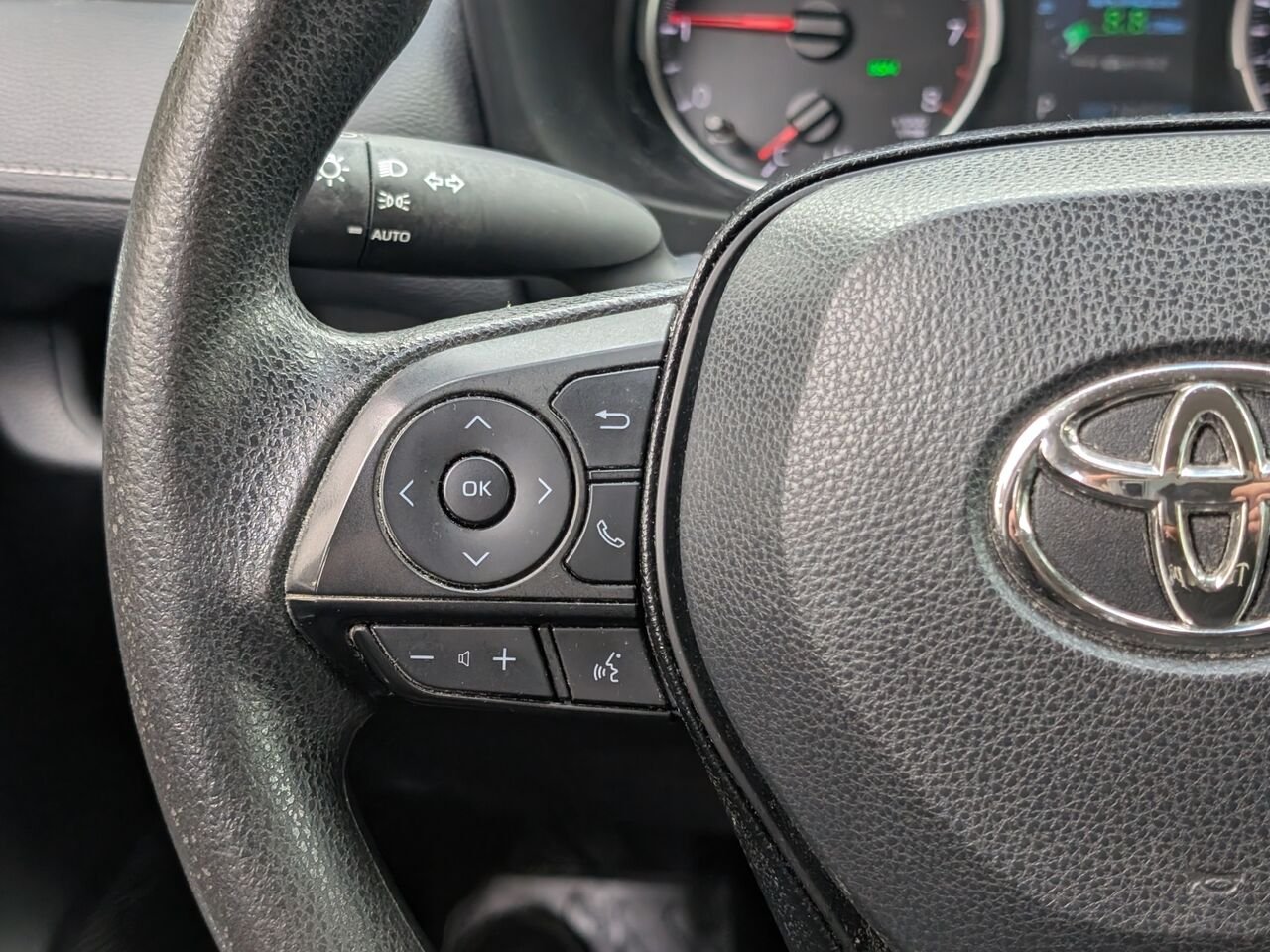 Toyota RAV4 LE/SIÈGES CHAUFFANTS/CAMÉRA DE RECUL/BLUETOOTH/AC/ 2021 Noir Sherbrooke - photo #14